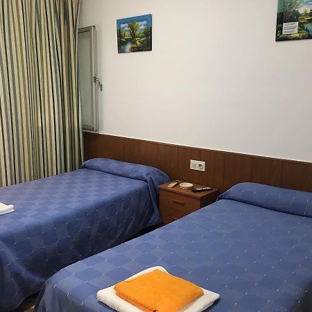 Hostal Bar San Pedro Майрена-дель-Алькор Екстер'єр фото