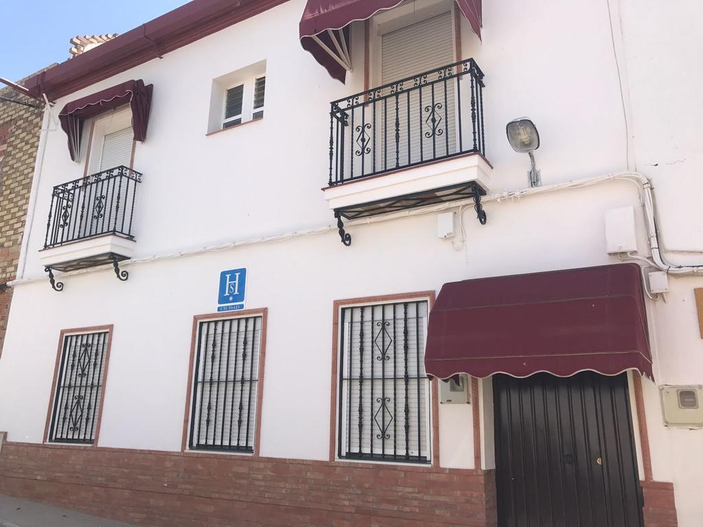 Hostal Bar San Pedro Майрена-дель-Алькор Екстер'єр фото